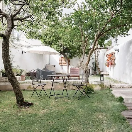 Lejlighed Garden Oasis With Patio *