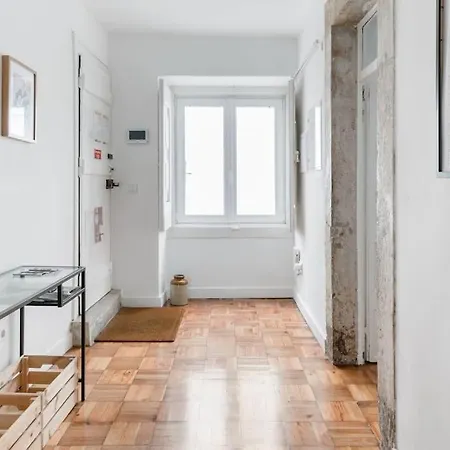 Apartment Garden Oasis With Patio