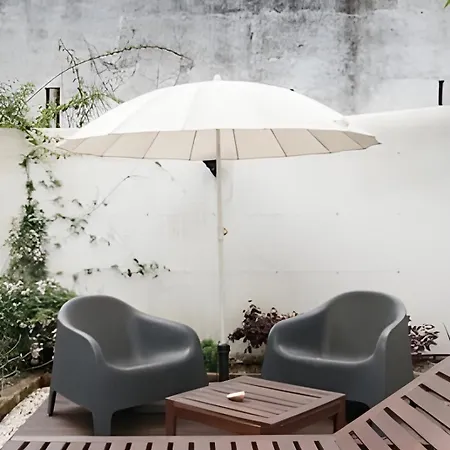 Apartamento Garden Oasis With Patio