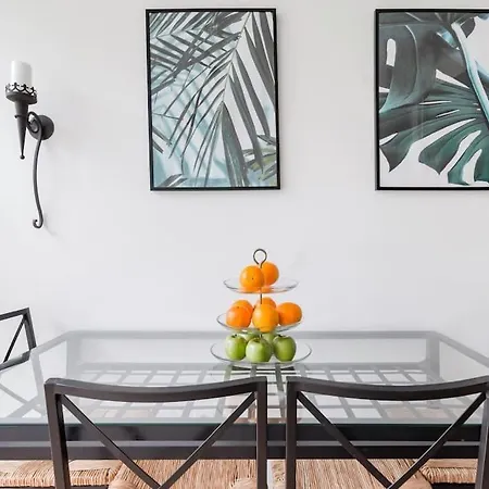 Apartamento Garden Oasis With Patio *