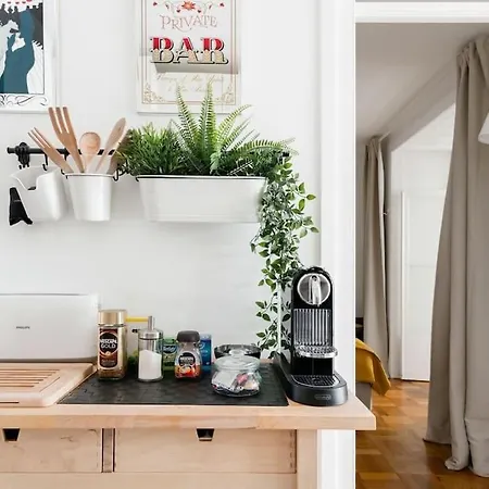 Garden Oasis With Patio 리스본