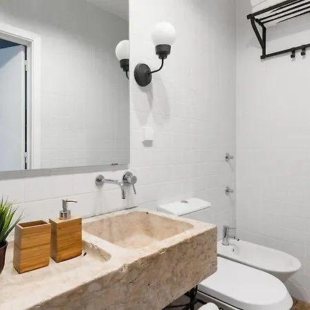 Garden Oasis With Patio 아파트 *