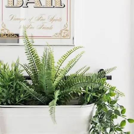 아파트 Garden Oasis With Patio 리스본