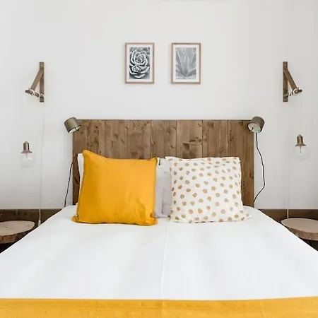 Garden Oasis With Patio 리스본