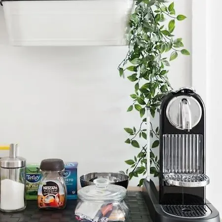 Apartamento Garden Oasis With Patio