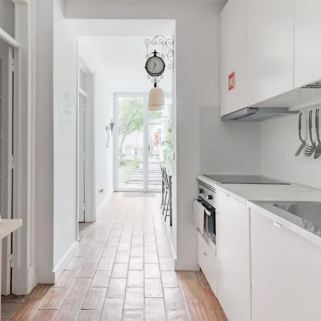 Garden Oasis With Patio 아파트 *