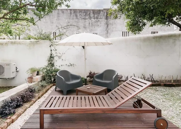 Apartamento Garden Oasis With Patio *