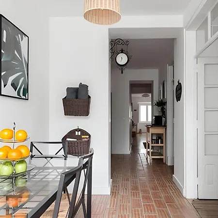 Garden Oasis With Patio Appartement Lissabon