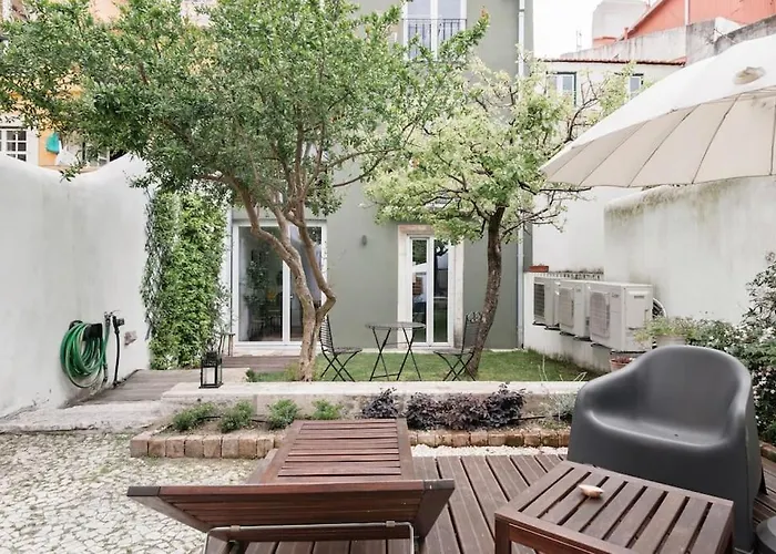 Garden Oasis With Patio Appartement Lisboa